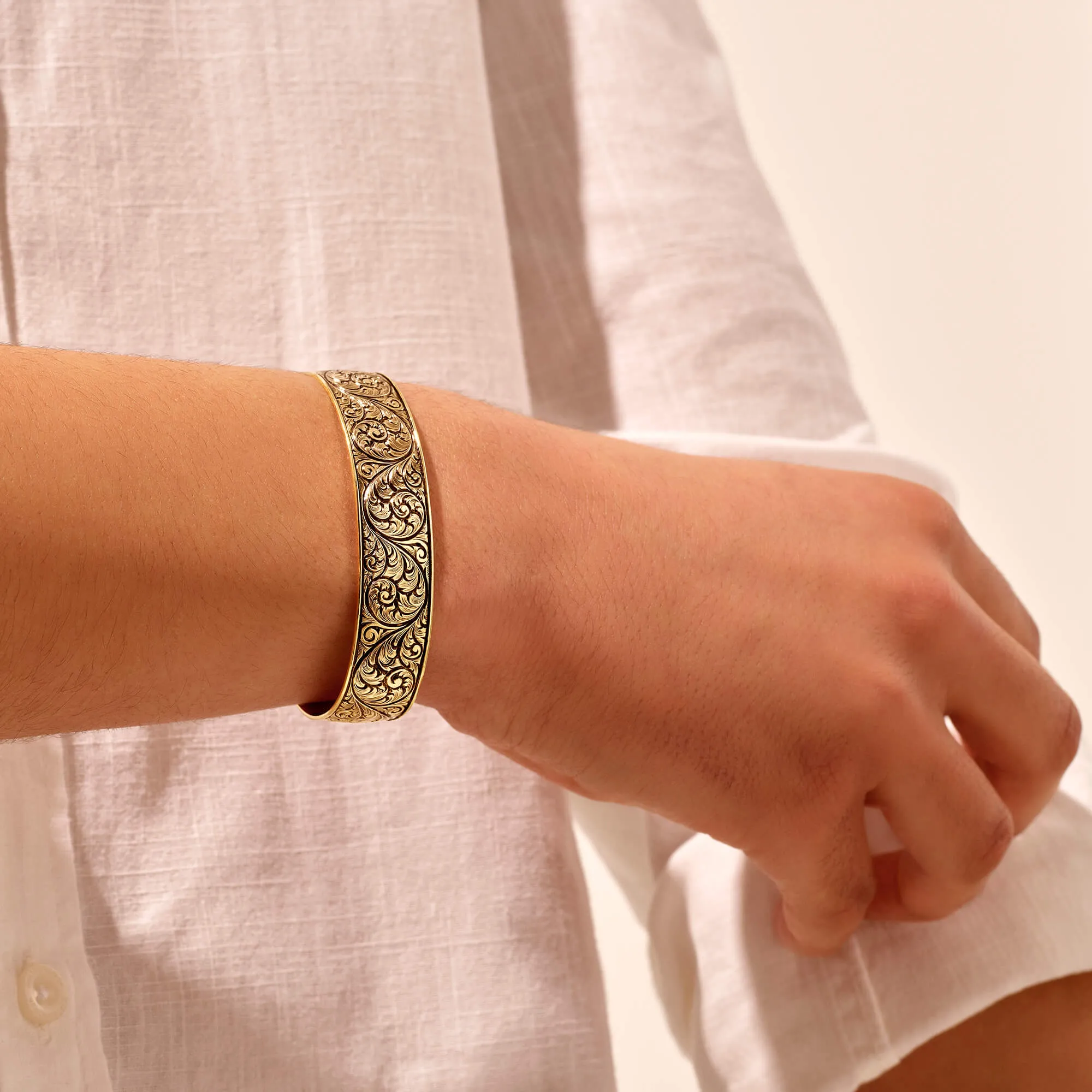 Premium Classic Cuff in Gold