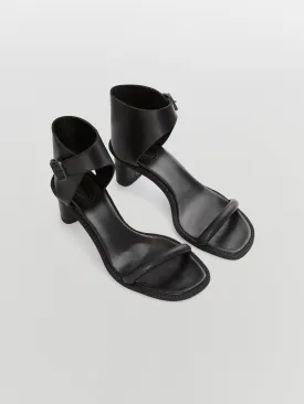 tubular strap heel